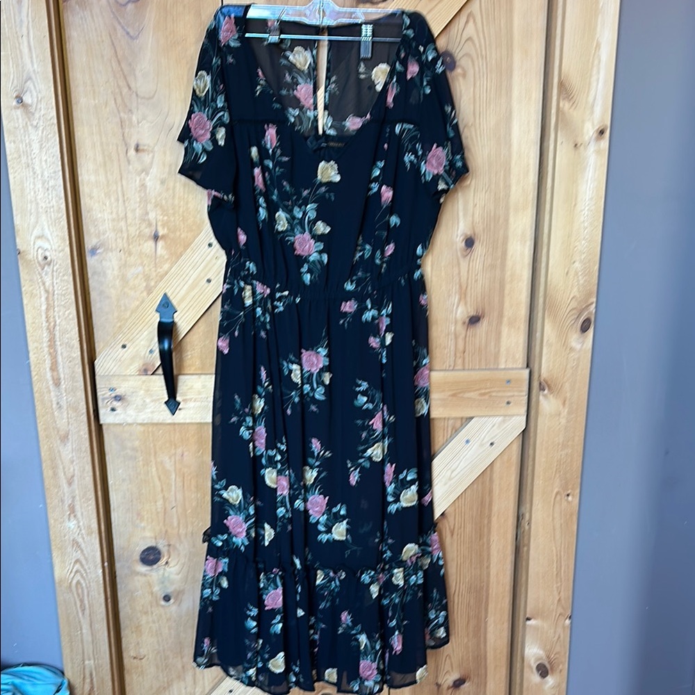 Torrid Black and Pink Midi Dress with Elegant Design Torrid Size 1 (14/16)